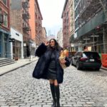 Padma Lakshmi Instagram - Just running some errands 🥖🥖