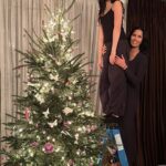 Padma Lakshmi Instagram - #LittleHands wants Barbiecore, so Barbiecore it is! Traditions aren’t always so traditional in this house! #barbiecore #christmastree #treetrimming #familytime #tradition