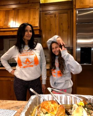 Padma Lakshmi Instagram - Usually #LittleHands and I do a big Thanksgiving dinner. Turkey, stuffing the whole nine yards with all our loved ones. Some years when she has been with her dad, I just go to Paris and have a ball. No turkey, no relatives.

This year we will blissfully be just the two of us (though we will miss our family) doing nothing. I’m making a roast chicken and roasted vegetables, so that we can still make our beloved potpie with leftovers. We are both exhausted and when I asked Krishna what she wanted to do this year, she said, “Can it be just us? Can we not do a big dinner and just chill and rest, mom?”

Yes darling, yes we can!!! Hope your holiday is peaceful and delicious.

Happy Thanksgiving from me and LittleHands!!!