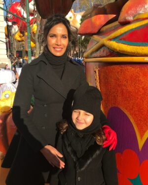Padma Lakshmi Instagram - Usually #LittleHands and I do a big Thanksgiving dinner. Turkey, stuffing the whole nine yards with all our loved ones. Some years when she has been with her dad, I just go to Paris and have a ball. No turkey, no relatives.

This year we will blissfully be just the two of us (though we will miss our family) doing nothing. I’m making a roast chicken and roasted vegetables, so that we can still make our beloved potpie with leftovers. We are both exhausted and when I asked Krishna what she wanted to do this year, she said, “Can it be just us? Can we not do a big dinner and just chill and rest, mom?”

Yes darling, yes we can!!! Hope your holiday is peaceful and delicious.

Happy Thanksgiving from me and LittleHands!!!