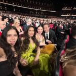 Padma Lakshmi Instagram - A casual girls night with #littlehands😂 It was so great to spend this Primetime Emmys with old friends and new. #emmys #redcarpet #motherdaughter #awardseason