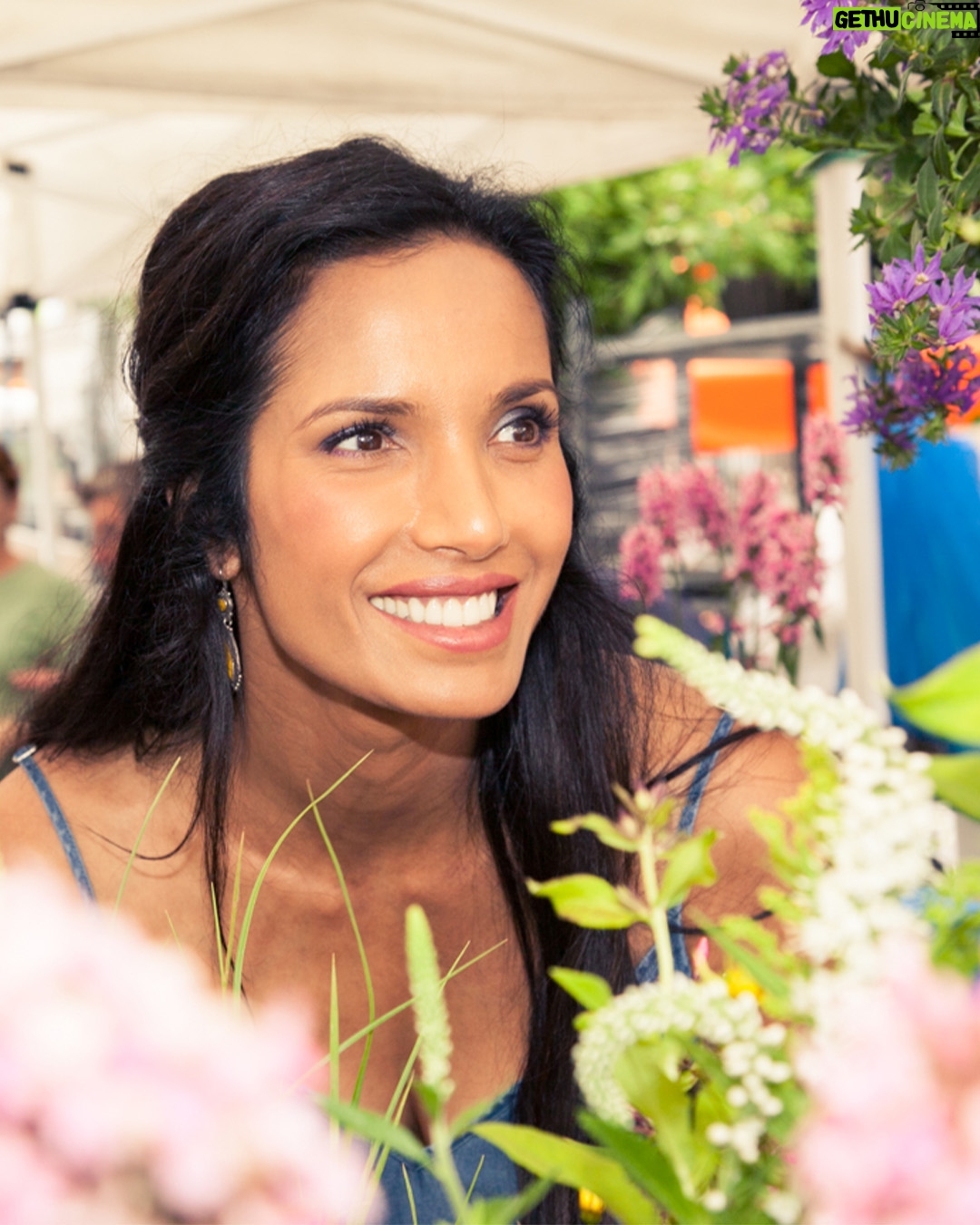 Padma Lakshmi Instagram - Spring is springing! So ready for the @UnSqGreenmarket to be in full bloom!!