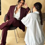 Padma Lakshmi Instagram - A couple of BTS moments from the cutting room floor @harpersbazaarus Full feature at the link in bio! Photography: @deirdredeirdredeirdre Styling: @rebeccarams Story: @thessaly Hair: @nikkiprovidence for @bumbleandbumble Makeup: @bobscott200 for @mentedcosmetics Manicure: @nailsbyemikudo for @chanel.beauty Entertainment Director: @angcutt Set design: @_ro.______