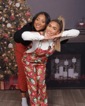 Paige Hurd Instagram - everyone else was busy with their lovers & kids for the holiday…So you get me and mori 
Merry Christmas from the last single childless ho ho ho’s of the family 
🎄🎄🎄

#sike #aintnohojustsingle