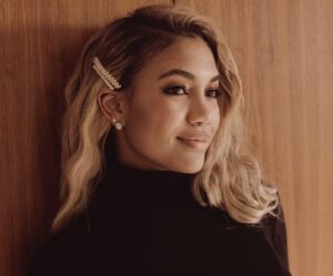 Paige Hurd Instagram - little black look 🦒