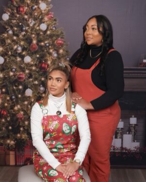 Paige Hurd Instagram - everyone else was busy with their lovers & kids for the holiday…So you get me and mori 
Merry Christmas from the last single childless ho ho ho’s of the family 
🎄🎄🎄

#sike #aintnohojustsingle