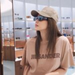 Pakkaramai Potranan Instagram - มาเลือกซื้อแว่นกันแดดที่ @bettervisionprestige ในเครือหอแว่นค่ะ สถานที่สวยกว้างขวาง (ถ่ายรูปสวยมาก) พนักงานใส่ใจบริการดีสุดๆ ไว้มาใหม่นะคะ 🤩🤩 📌เชิญมาสัมผัสประสบการณ์ศูนย์ดูแลดวงตาสุด Luxury กับทีมผู้เชี่ยวชาญแบบตองได้ที่ Bettter Vision Prestige ศูนย์การค้า Erawan Bangkok ชั้น 4 เปิดบริการทุกวัน: 10.00-20.00 สอบถามและจองคิวล่วงหน้าได้ที่ Line: @btvprestige Tel: 063-851-8322 #BetterVisionPrestige #BVAX