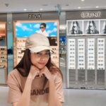 Pakkaramai Potranan Instagram - มาเลือกซื้อแว่นกันแดดที่ @bettervisionprestige ในเครือหอแว่นค่ะ สถานที่สวยกว้างขวาง (ถ่ายรูปสวยมาก) พนักงานใส่ใจบริการดีสุดๆ ไว้มาใหม่นะคะ 🤩🤩 📌เชิญมาสัมผัสประสบการณ์ศูนย์ดูแลดวงตาสุด Luxury กับทีมผู้เชี่ยวชาญแบบตองได้ที่ Bettter Vision Prestige ศูนย์การค้า Erawan Bangkok ชั้น 4 เปิดบริการทุกวัน: 10.00-20.00 สอบถามและจองคิวล่วงหน้าได้ที่ Line: @btvprestige Tel: 063-851-8322 #BetterVisionPrestige #BVAX