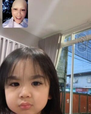 Pakkaramai Potranan Instagram - วันนี้แบบไม่มีผมนะคะ 😅 พี่ต้องมนตร์ บอกป้า ไม่เอาแบบนี้ นางวีนหนักมาก 2 รูปสุดท้าย ขอบคุณ #วิญญาณแพศยา นะคะที่ให้ตองได้มีโอกาสถ่ายฉากนี้ ชอบค่ะ
