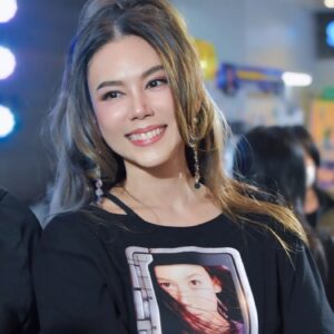 Pakkaramai Potranan Instagram - ไว้เจอกันในคอนเสิร์ต " Cassette fest maga hits dance ลืมโลก โยกตัวแตก "  นะคะ ชาว 90 ทุกท่าน คิดถึงทุกคน๊าาา❤️