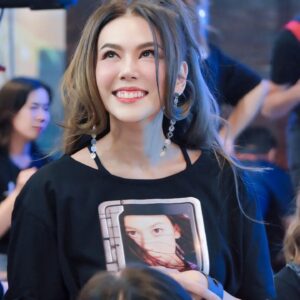 Pakkaramai Potranan Instagram - ไว้เจอกันในคอนเสิร์ต " Cassette fest maga hits dance ลืมโลก โยกตัวแตก "  นะคะ ชาว 90 ทุกท่าน คิดถึงทุกคน๊าาา❤️