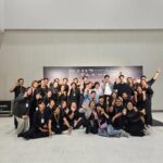Pakorn Chatborirak Instagram - ในฐานะ Ceo ผู้บริหารหนุ่มเท่ห์ซึ่งดำรงตำแหน่งผู้จัดการกรรมการบริหารเหรัญญิกฝ่ายบุคคลและประชาสัมพันธ์สมาคมแม่บ้านพ่อครัวรักษาความปลอดภัยสูงสุดแห่ง @beegood_entertainment กระผมขอขอบคุณทาง Sudsapda Entertainment @sudsapda ที่ร่วมกันเป็นพาร์ทเนอร์ที่ดีต่อกันมากๆ และช่วยกันจัดงานในครั้งนี้ให้ออกมาประสบผลสำเร็จอย่างมากมาย ขอบคุณพี่เจผู้บริหารอัมรินทร์ที่ไว้วางใจให้เกิดโปรเจคต์นี้ขึ้นมาครับ ขอบคุณพี่พีช @peachisrangura และทีมสต๊าฟสุดสัปดาห์ทุกท่านที่ร่วมมือกันทำให้งานนี้ออกมาสวยงามและดีที่สุด และทำให้รู้ว่าบีกู๊ดกับสุดสัปดาห์คลิ้กลงตัวกันมากๆ ขอบคุณสปอนเซอร์ทุกท่านที่ร่วมสนับสนุนงานแฟนมีตในครั้งนี้ @vistraclub @bangkokairways @vitadailystick_th ขอบคุณพิธีกรคนเก่งและล่ามสุดเจ๋งที่ทำให้งานสนุกมากๆ @djnui @choijaeyoungg และสุดท้ายขอบคุณอีกครั้งสำหรับผู้มาร่วมชมงานทุกท่าน ทุกท่านทำให้ภาพที่พวกเราวาดฝันไว้เป็นจริง ขอบคุณมากๆครับ 🙏🏼🤗❤️ แล้วไว้พบกันใหม่ เมื่อมีใครให้เราพามาครับ!!!!! 😊