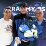 Pakorn Lam Instagram – งานนี้ต้องขอขอบคุณผู้ใหญ่ใจดีทั้งสองท่าน ทั้ง พี่เจ๋อ และ พี่เต็ด มากๆครับ ที่ให้โอกาสผมได้เป็นส่วนหนึ่งของคอนเสิร์ตครั้งประวัติศาสตร์ในครั้งนี้ครับ 🤗🤗🤗 #hit100concert