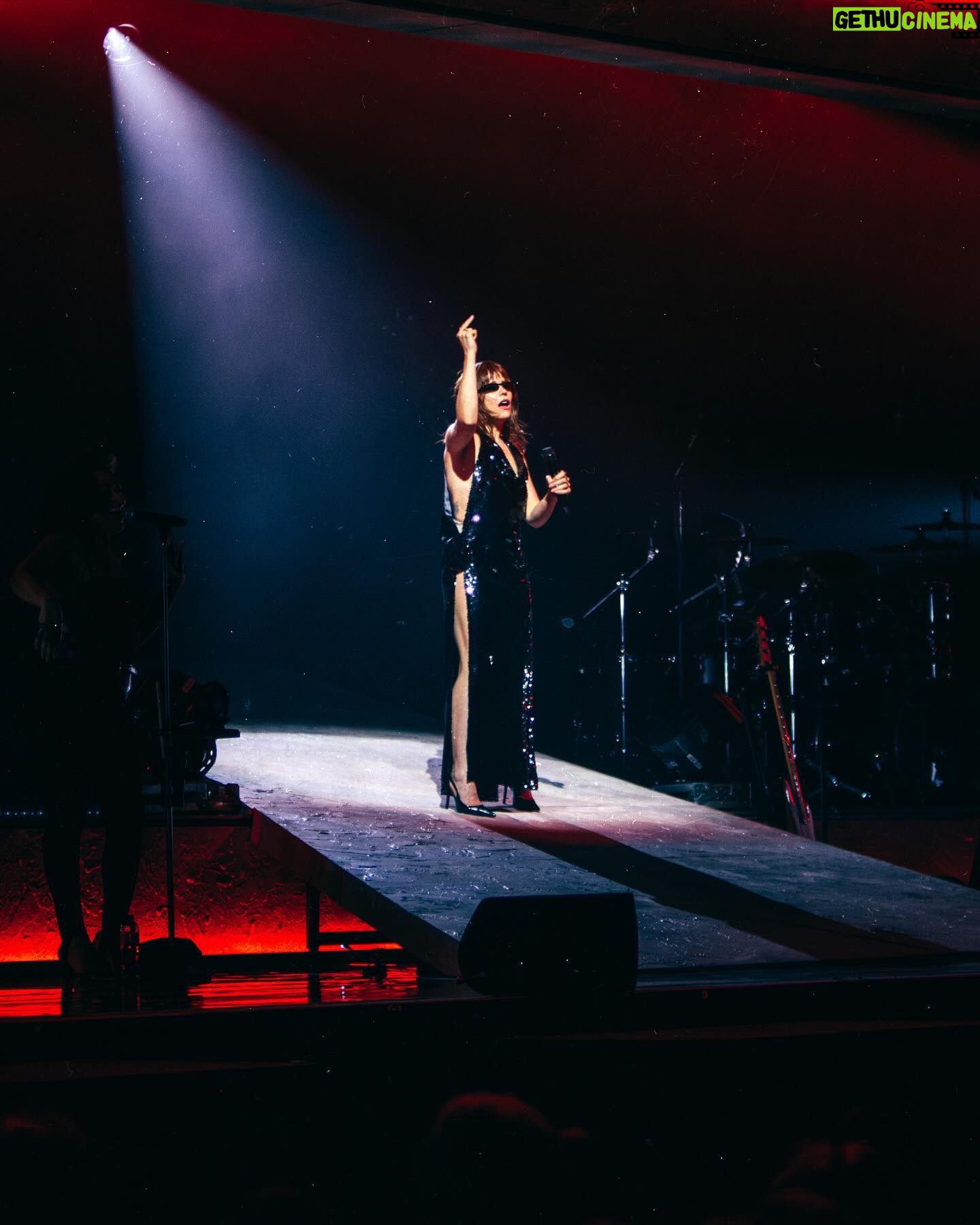 Paloma Faith Instagram - Amazing pictures from the Glasgow show by the very talented @kgshoots_ ✨