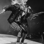 Paloma Faith Instagram - There are times in this show where I am very close to the edge and I look up at the band and they are encouraging my freedom and inner wild and I think omg what else am I capable of? Nottingham night ✌️ Wearing @aniyerecords @edwardcrutchley @miumiu @noirkeininomiya @dreamsisterjane @cest_jeanne Styling @phoebearnold Live Photos by @abbidraperphoto