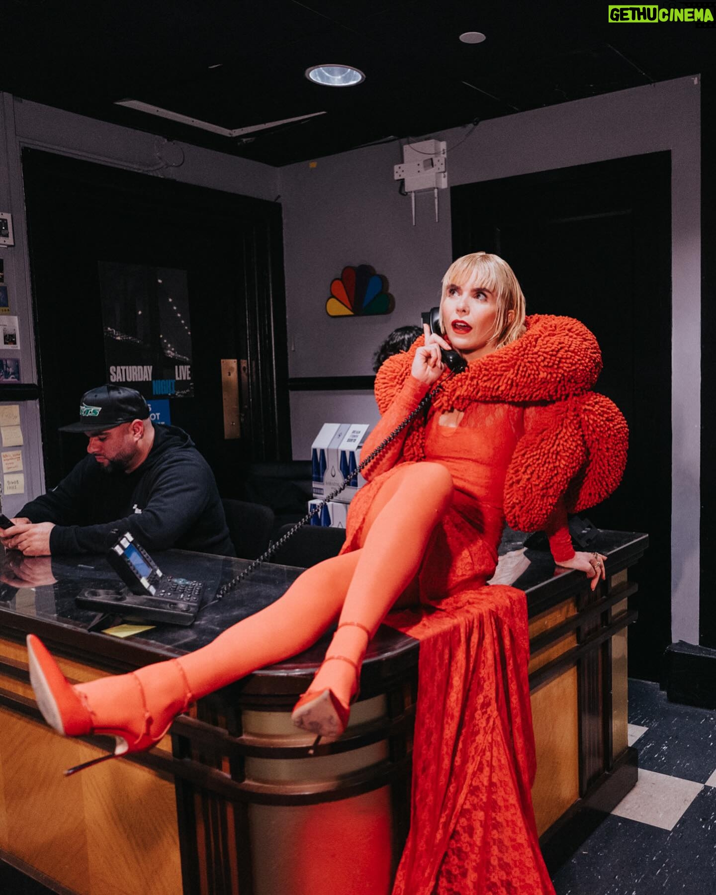 Paloma Faith Instagram - Red to give the boys dread 👹 Thank you so much for having me @sethmeyers @latenightseth ! Pics by @ryanmuir Makeup by @maudlaceppe Hair by @bradleyirion Styling by @rachelbakewell Styling assistant @tashia.suleyman Wearing @bad_binch_tongtong Shoes @casadeiofficial