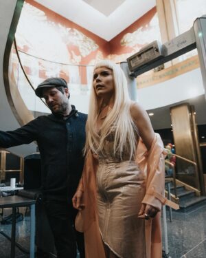 Paloma Faith Instagram - Concrete jungle wet dream tomato 

@todayshow 

Pics by @ryanmuir 
Hair by @bradleyirion 
Makeup @lanslondon 
Styling by @rachelbakewell 
Styling assistant @tashia.suleyman 
Wearing @maisonalaia @atsukokudolatex @gillesasquin