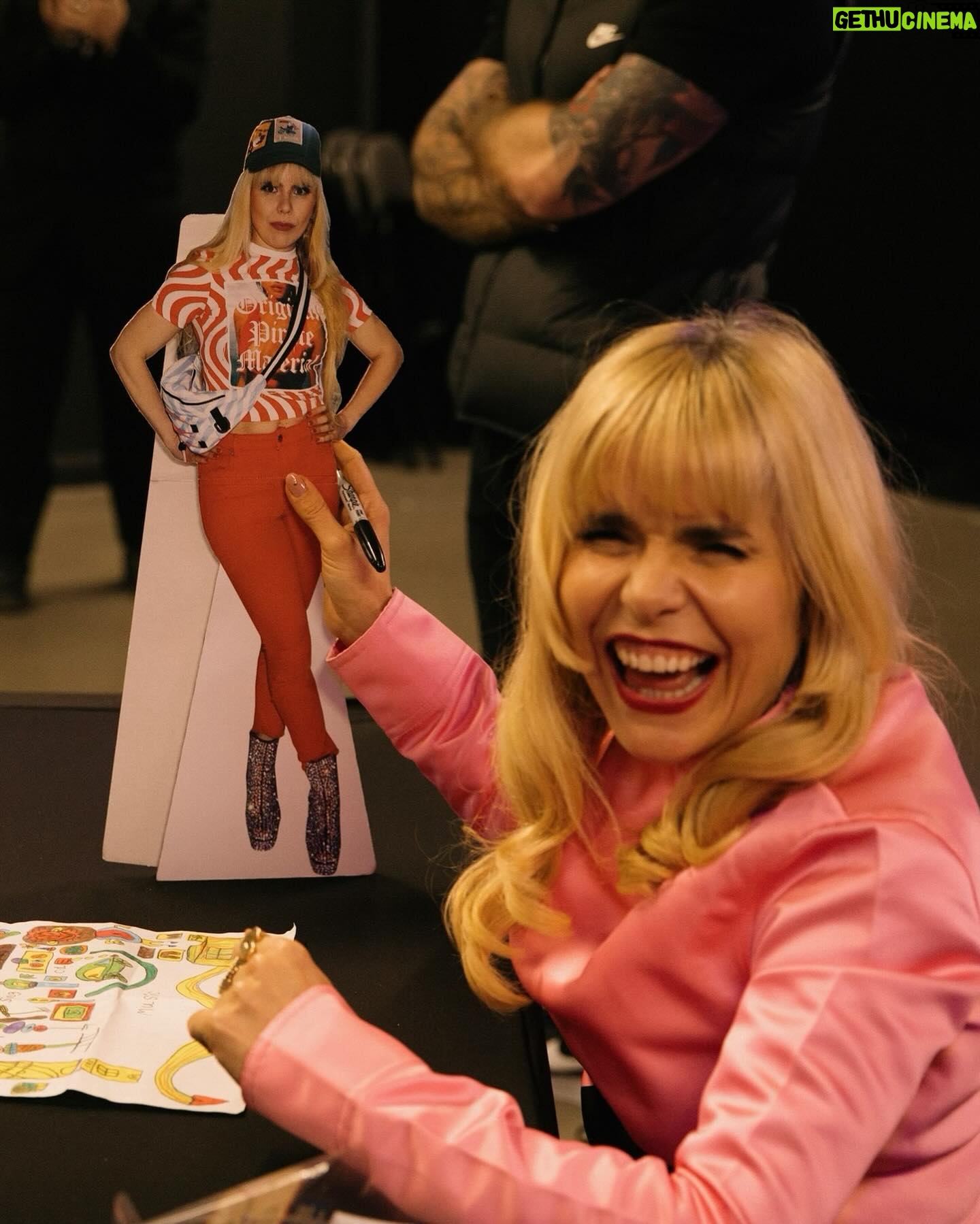 Paloma Faith Instagram - Release week roundup ! Mama’s been working let me tell you ! Still not over getting to meet all of you in London, Manchester and Birmingham last week and getting to play my new album for so many of you, it’s been a blast! Roll on the tour ! Giddy up All images by @elljmorgan