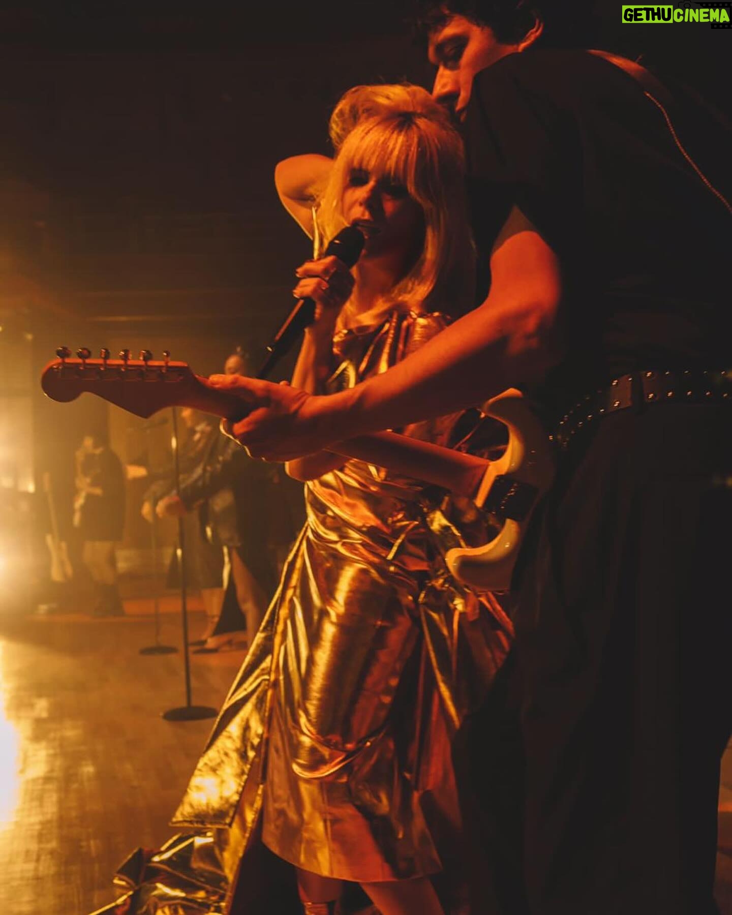 Paloma Faith Instagram - See you on the pyramid stage @glastofest xxx