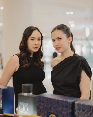 Pamela Bowie Instagram - Visiting @armanibeauty Pop-Up store at Grand Indonesia Skybridge and get Special Gift Set for myself and my loved ones to celebrate and cherish Ramadhan!🕊️
#ArmaniBeautyID #ArmaniEid