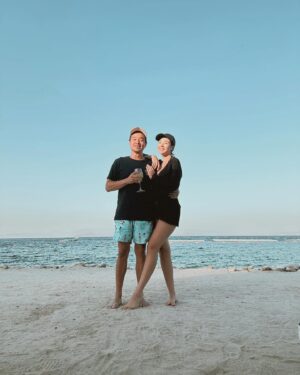 Pamela Bowie Instagram - 🏖️🥂