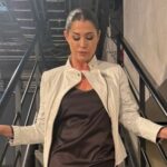 Pamela David Instagram - Esta campera hermosa y muchos más modelos de @leather_ranch_ranch próximamente disponibles en @almacendelindio @puestodelindio . MZA 🏔️ 🫶🏻