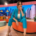 Pamela David Instagram – DIVINOOOOO #milookhoy en @desayunook 💣💣 La armadora 🤣😂 @nacha_gama #makeup #pelo #estilista #ph #filmaker si todo eso 🤣😂😂😂 #LOOKAZO @janis.oficial 🔥🔥🔥