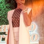 Pamela David Instagram - Esta semana otro #look @unloboblanco #body 🔥🔥🔥🔥 @trenda.intimates #brazalete 🤩🤩🤩 @basiliaaccesorio Mi… 💄 #maquilladora 💇🏻‍♀️ #peinadora 📹 #filmaker 👗#vestuarista 😂🙌🏼🥰🥳🫶🏼 …. Es… @nacha_gama