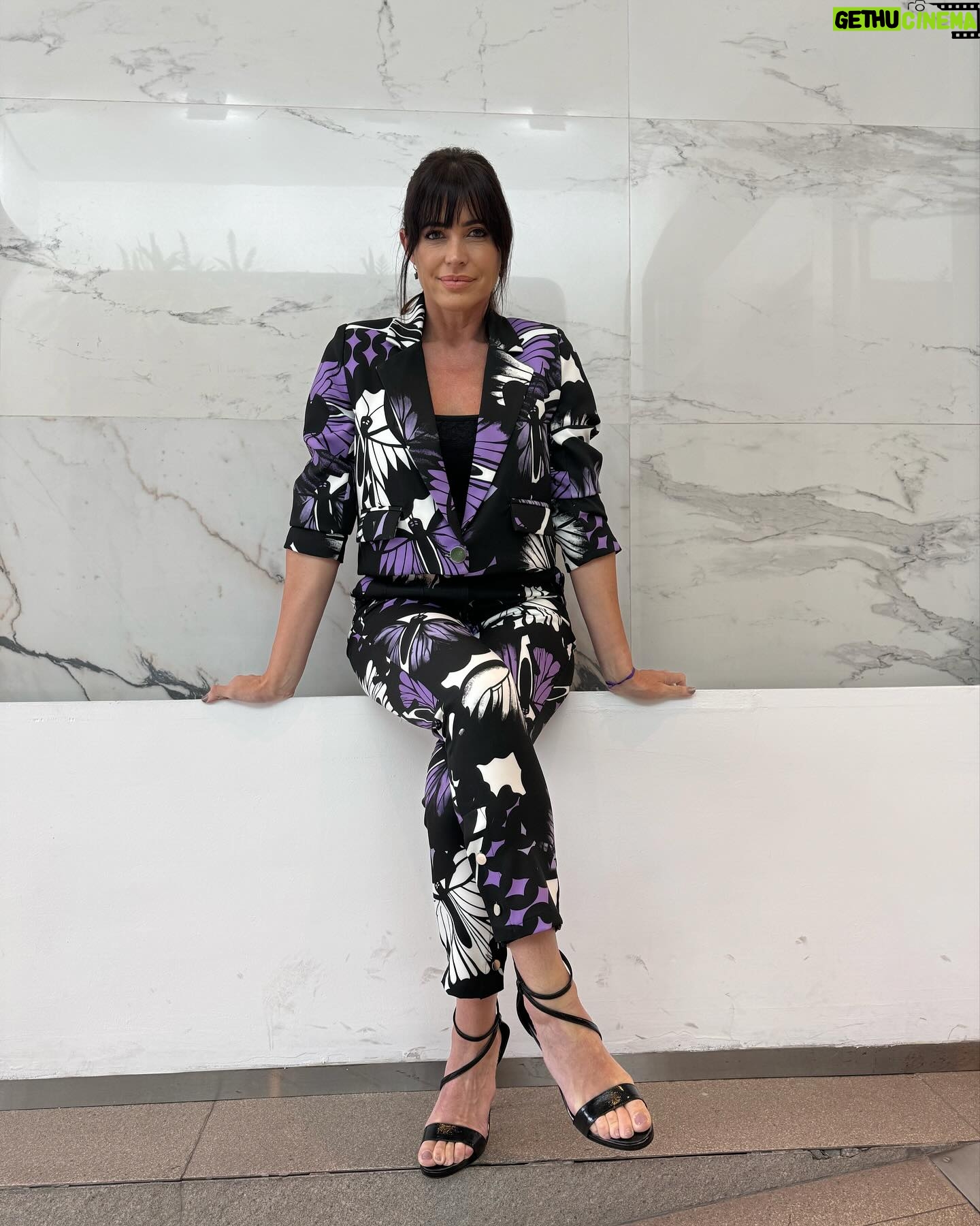 Pamela David Instagram - @janis.oficial es de esa marcas que β¦ SIEMPRE ! Te sientan bien ππ£π£π£ Estampas ΓΊnicas !!! Mis sandalias son @saveriodiricci π£π£π£ Make Up y Pelo la gran @nacha_gama β₯οΈ Que tengan una hermosa noche π que descansen π΄πππ