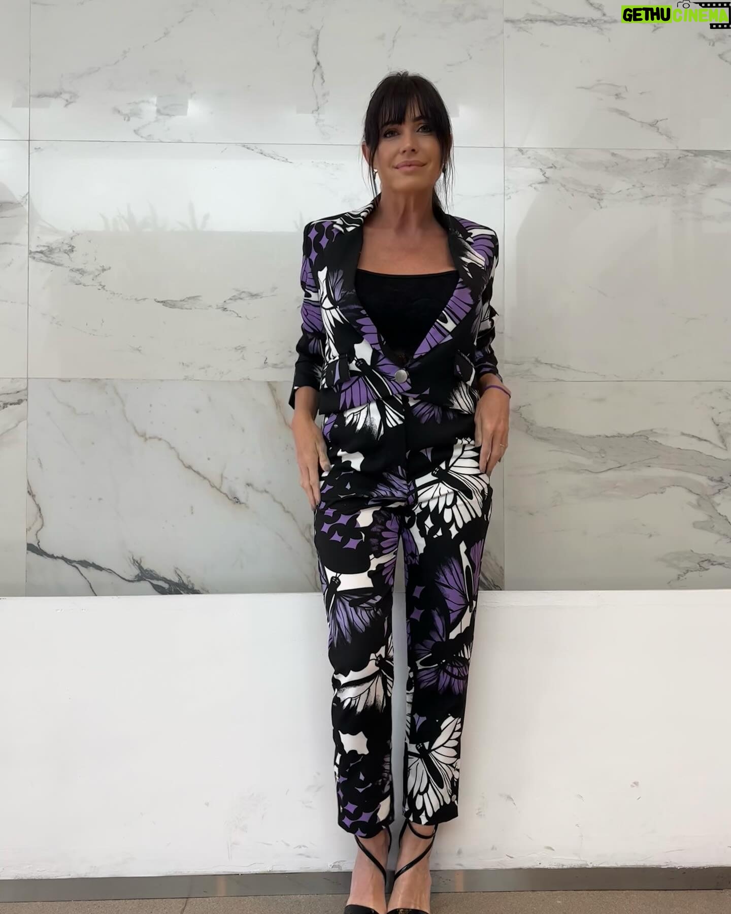 Pamela David Instagram - @janis.oficial es de esa marcas que β¦ SIEMPRE ! Te sientan bien ππ£π£π£ Estampas ΓΊnicas !!! Mis sandalias son @saveriodiricci π£π£π£ Make Up y Pelo la gran @nacha_gama β₯οΈ Que tengan una hermosa noche π que descansen π΄πππ