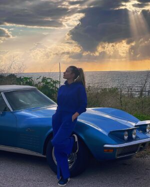 Pamela El Kik Instagram - بشكر ربّي عَ محبّتكن💙🩵💙
نهاركن، شهركن وسنينكُن كِلّا ما تجيب إلّا الخير والبركة 🙏🏼🫶🏼
•••
WHÜT V HVPI DVY
#ındıgo