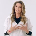 Pamela El Kik Instagram - بالتعاون مع وزارة السّياحة في لبنان و الذوق الرفيع بالذهب يسرّني ان اتكلم عن بلدتي الحبيبة، عاصمة الأمراء ؛ التي أظن أنّ السيدة فيروز كانت في دير القمر عندما غنّت "نحنا والقمر جيراااااان🎼" 😍 بحبك يا 'دار' القمر ♥️ #دير_القمر #الشّوف @wsprfinejewelry @ministryoftourism.lebanon