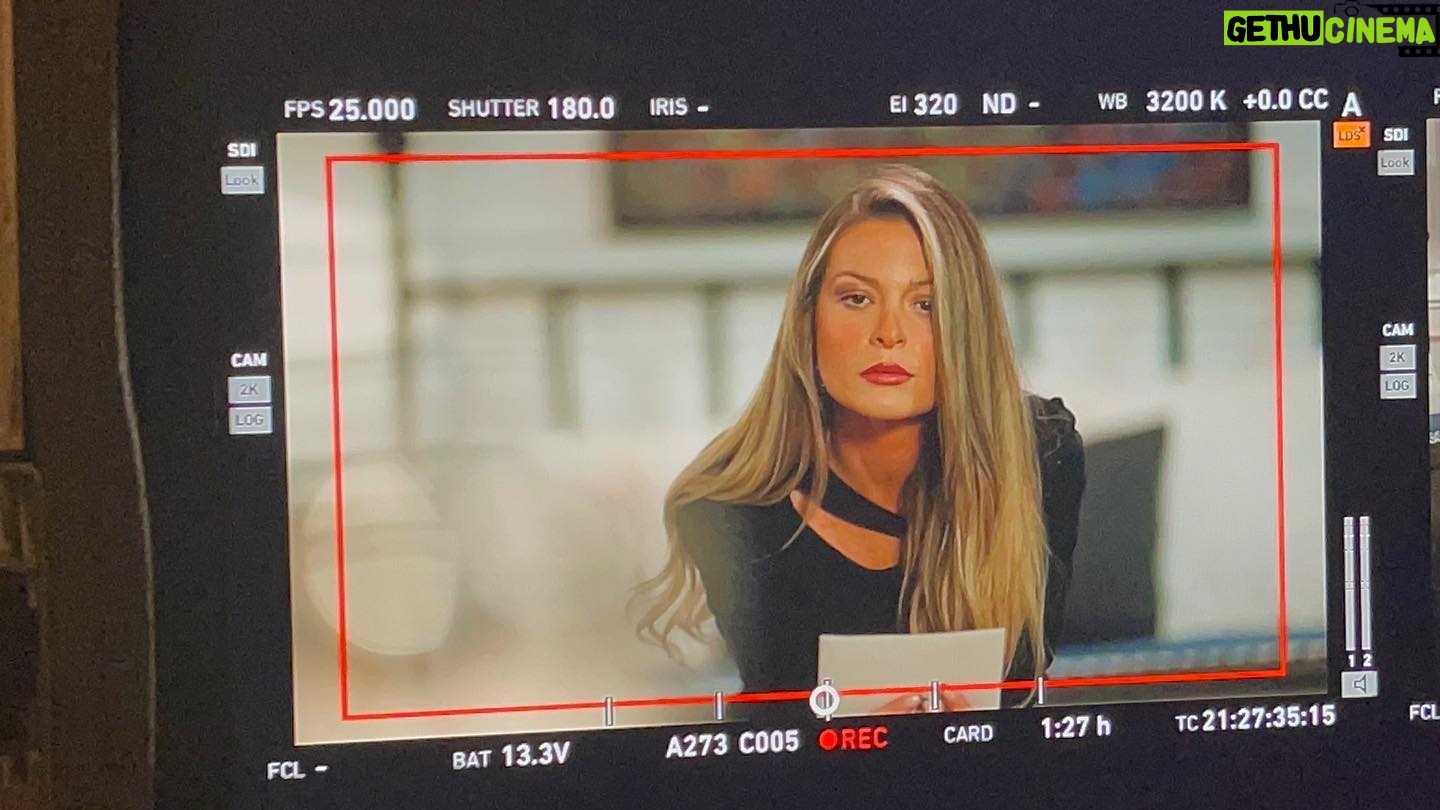 Pamela El Kik Instagram - A L ı A ✨ #crystal @shahid.vod @mbc1