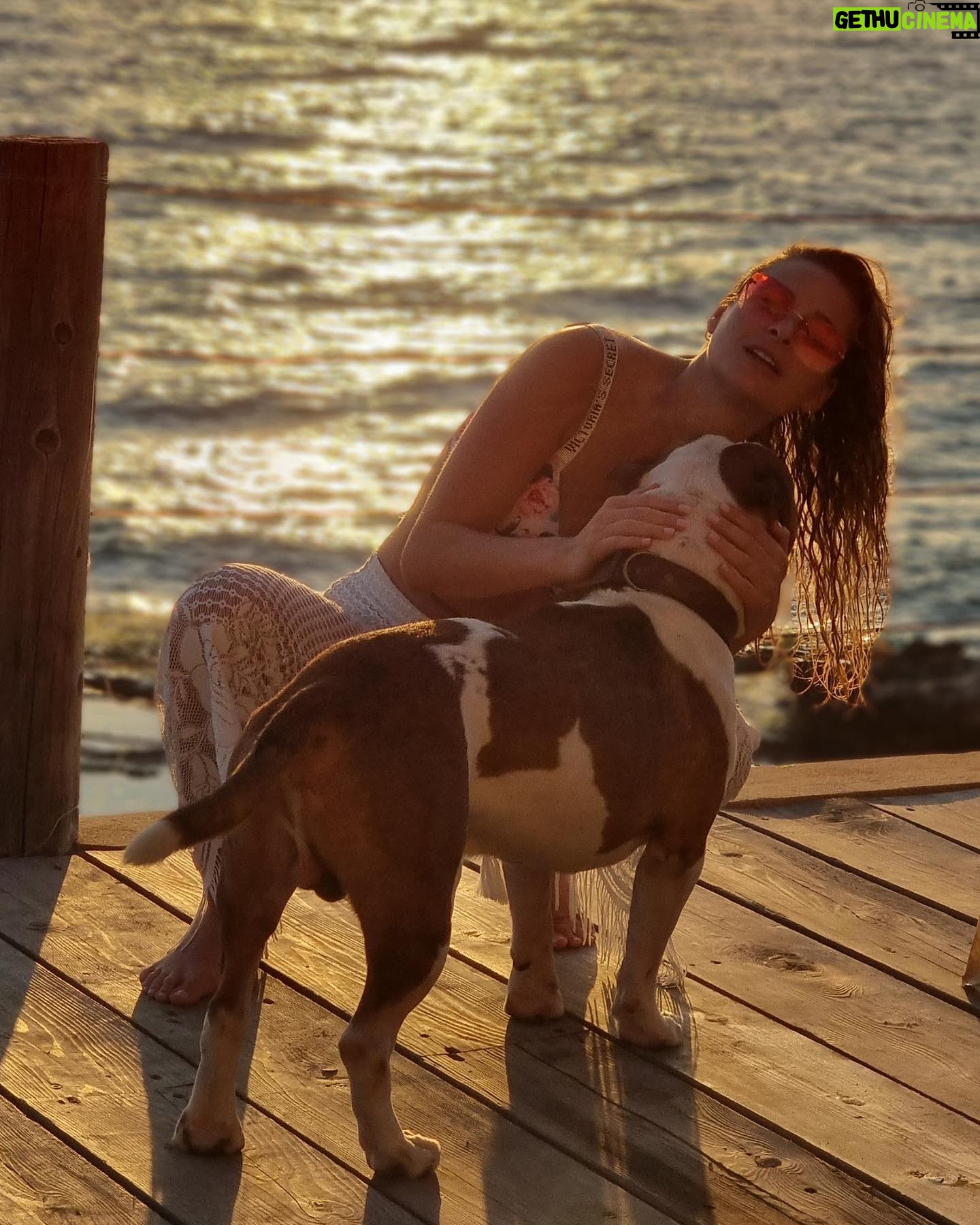 Pamela El Kik Instagram - Calm but alert Relaxed but ready Smooth but sharp Humble but confıdent ………….