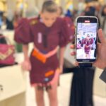 Pamela El Kik Instagram – من لحظة ما وصلت على مطار #الرياض #السعودية لأيّ مكان تواجدت في، انغمرت بِحُبّ شعبو والبسمة الحقيقية وحسن الضيّافة اللي ما إلا وصف👑
ممنونة ومشكورة لكل نقط الحُب 🇸🇦
#أنا_عربية
•••
I decided to support a young talent from my country by wearing a full look from Nour Takieddine’s D2D collection.
•A collection inspired by the Dada art movement, created as a reaction to the violence and absurdity of world war 1.
In such hard times, I believe in the power of art as a great way to express our emotions, and rebel against the way our world functions today.
•Nour Takieddine’s collection was a perfect fit for my way of thinking, and I really wanted to wear this look tonight that consists of an extravagant jacket, with a fully hand embroidered back illustration of Emmy Hennings.
I saw a part of me in this woman, and that was an extra reason for me to pick this specific look.
•Hennings was a bold artist, poet, and performer who fought so much for her thoughts and questioned a lot the societal norms. All the handwork on the back of this jacket started from a one line drawing technique done by Nour, representing an autoportrait of Emmy.
•The look also consists of an asymmetric skirt that has a deconstructed waistline, and a curvy hem another way to rebel against what we think is ‘normal’, the outfit is embellished with plexy laser cut elements representing words and geometric shapes referencing Dadaist paintings and exploring new materials that are considered odd or weird applied on fabric.
• to complete the look with these special heels with hand embroidered abstract faces inspired by DaDa collages and plexy embellishments ✨
@n.tbynour 🧡
