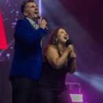Pamela Leiva Instagram - Mis amores!! Ayer lo pasé increíble en el Festival de Canela🎤 “Canela Canta en Verano☀️” @municanela Gracias a toda la gente bella que fue a ver el show, gracias por el bailoteo y las risas🤎. ¡No paramos! Chiloé allá te voy 🐏🧶