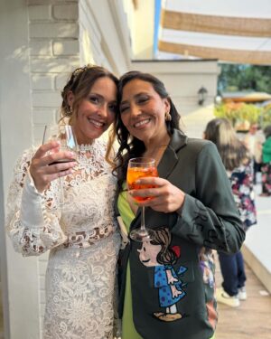 Pamela Leiva Instagram - Si podemos definir amor… fue lo que vivimos ayer, nos emocionos hasta las lágrimas. Gracias por hacerme parte de su historia, los amo!!! 
Felicidades @malyjorquiera @wenafreire y Lucas ♥️.
Y adivinen quien agarró el ramo 💐 🤩💖
