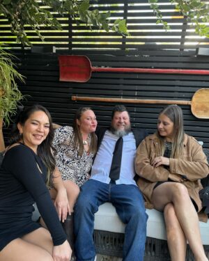 Pamela Leiva Instagram - Si podemos definir amor… fue lo que vivimos ayer, nos emocionos hasta las lágrimas. Gracias por hacerme parte de su historia, los amo!!! 
Felicidades @malyjorquiera @wenafreire y Lucas ♥️.
Y adivinen quien agarró el ramo 💐 🤩💖