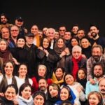 Pantea Bahram Instagram - همه ی حاضرین و غایبین در این عکس ، میدونن که شما ترجمه و مفهوم هنر تئاتر هستین. ۸۰ سالگی تون مبارک آقای دکتر علی رفیعی ❤️ #تئاتر #دکتر _علی_رفیعی#پانته_آ_بهرام #عشق#خانه_برناردا_آلبا