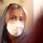 Pantea Bahram Instagram – “من ” و “من ” همواره با يكديگر غرقِ گفتگوييم
 
  اگر دوستي پادرمياني نكند

  اين را چگونه تاب ميتوان آورد ؟؟

@aligitinavard عكس:

#بیداری 
#دوستی 
#پانته_آ_بهرام 
#هنر 
#سینما
#تئاتر