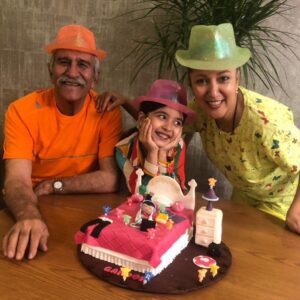 Pantea Bahram Instagram - 🧡❤️💛زبانِ گوياي عشق…
#عشق #پانته_آ_بهرام