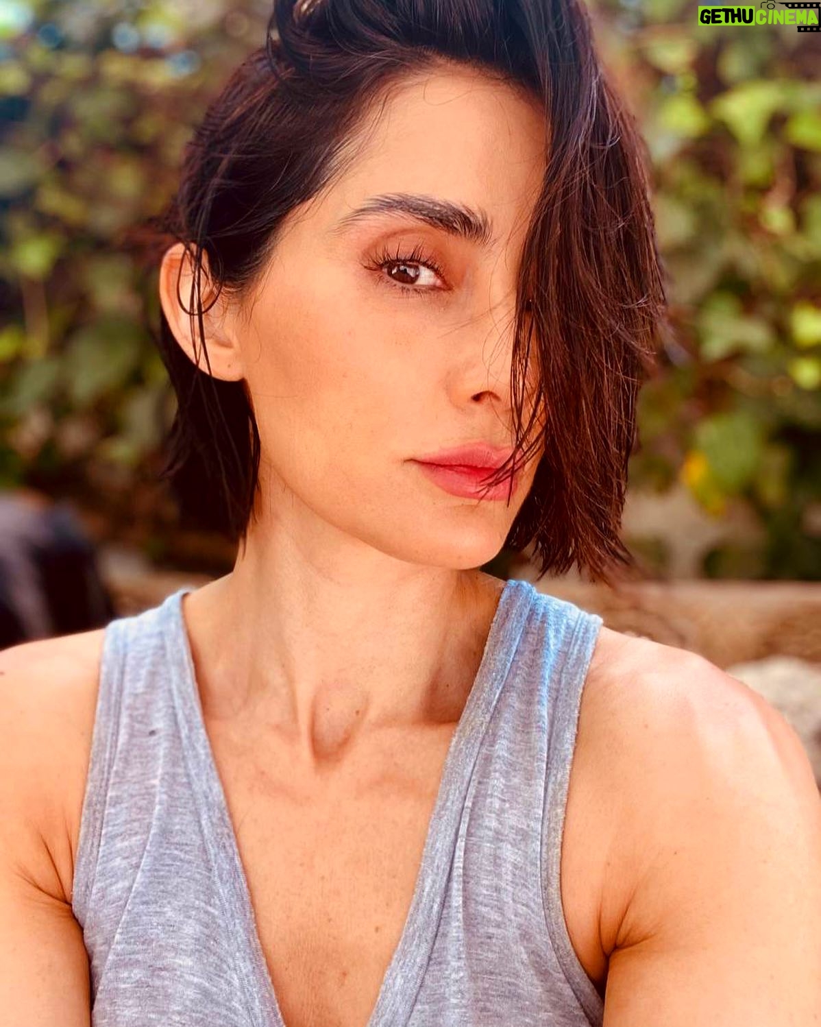 Paola Nuñez - 18.9K Likes - bonito inicio de semana 💫!!
#rainyday 🌦️
#california#love#weekendvibes#cloudysky#lovlyday