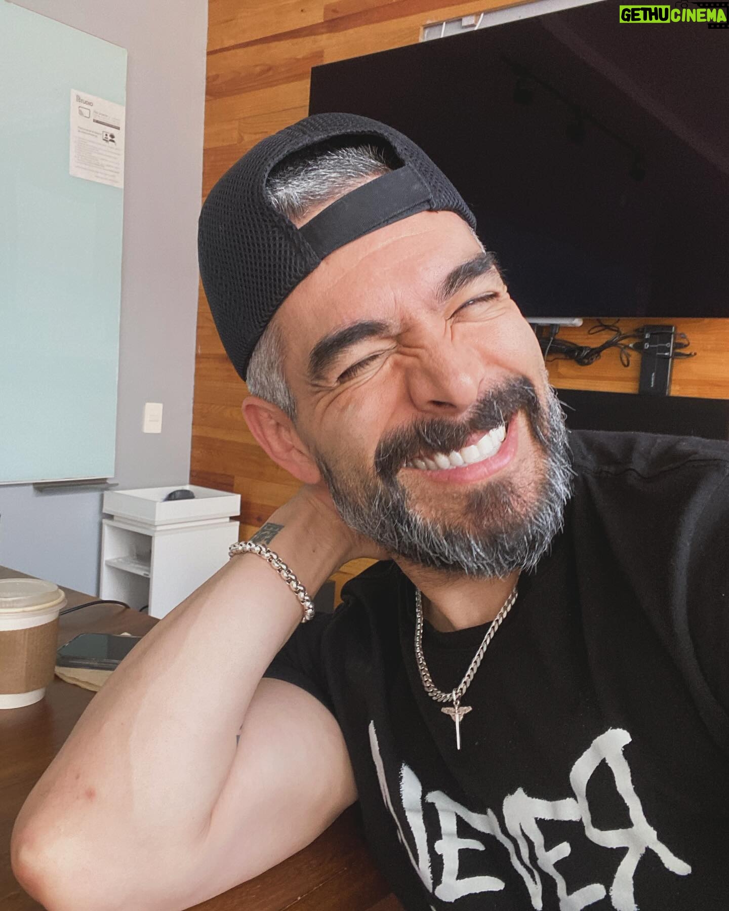 Paola Nuñez - 14.2K Likes - Hasta que se me hace trabajar con el mejor actor de Mexico @omarchaparro GRACIAS VIDA