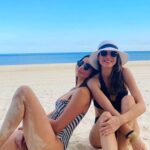 Paola Nuñez Instagram - Te Adoro @mariaelenalaas 👯‍♀️🏖️
