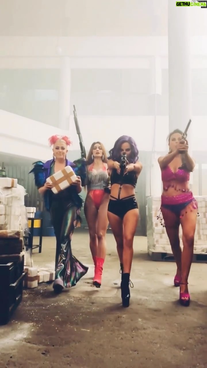 Paola Nuñez - 23.4K Likes -