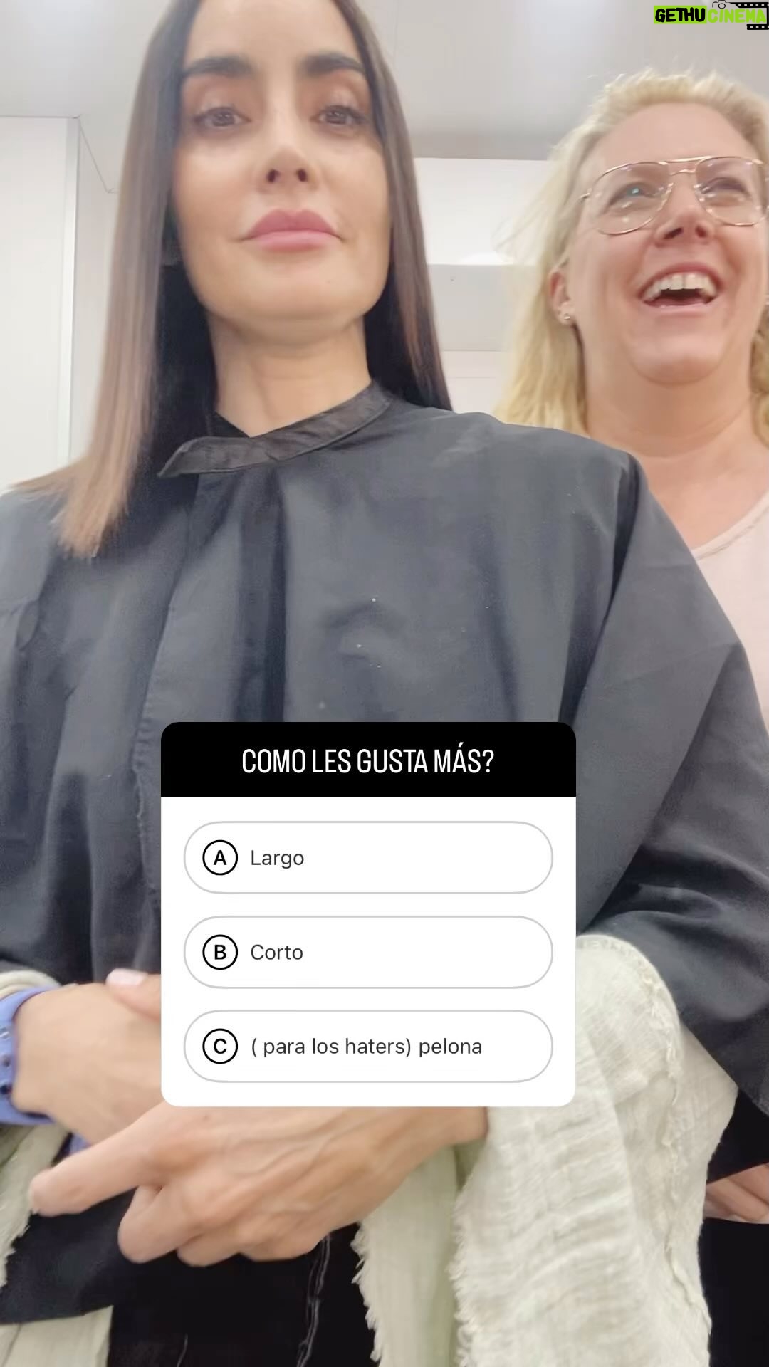 Paola Nuñez Instagram - Off with her hair!!!