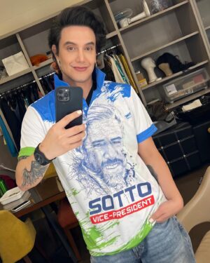 Paolo Ballesteros Instagram - TITO SOTTO for Vice President ❤️
#SOTTOtooLang
#BiseTitoSotto
#9SottoforVP
@helenstito