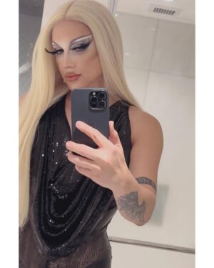 Paolo Ballesteros Instagram - Ur mama feeling extra ⭐️ while making hintay the tricycle papuntang venue 😵‍💫😝🤭 shuta nalimutan ko pala magkabet ng mga kukelya 😬😅✌🏼