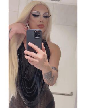 Paolo Ballesteros Instagram - Ur mama feeling extra ⭐️ while making hintay the tricycle papuntang venue 😵‍💫😝🤭 shuta nalimutan ko pala magkabet ng mga kukelya 😬😅✌🏼