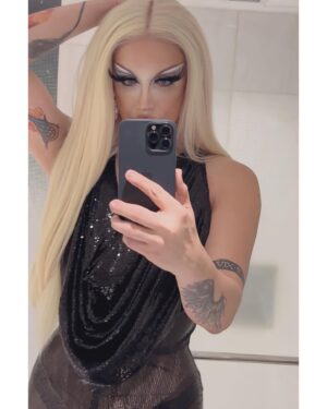 Paolo Ballesteros Instagram - Ur mama feeling extra ⭐️ while making hintay the tricycle papuntang venue 😵‍💫😝🤭 shuta nalimutan ko pala magkabet ng mga kukelya 😬😅✌🏼